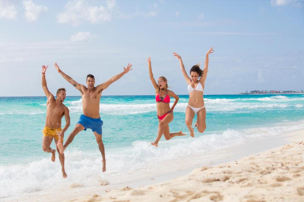 Crown Paradise Club Cancun