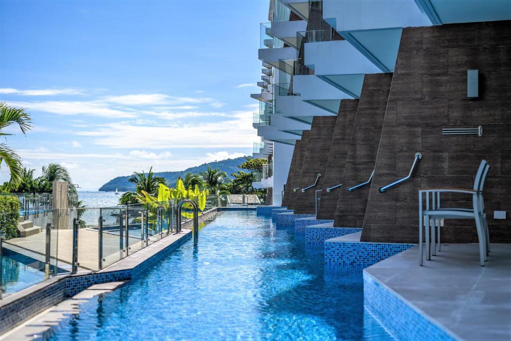 The Beachfront Hotel Phuket 