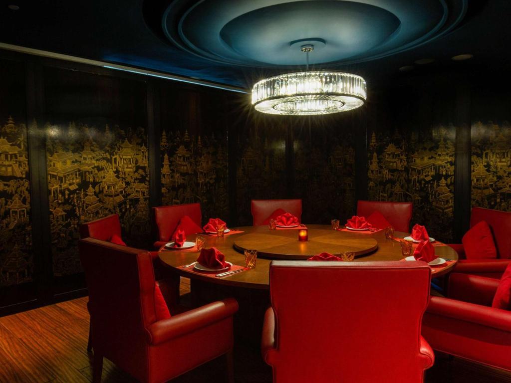 Sofitel Dubai The Palm Resort