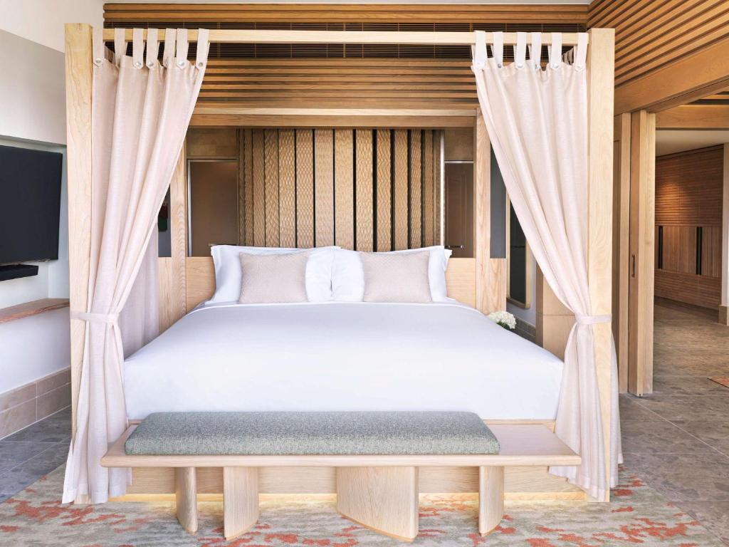 Sofitel Dubai The Palm Resort