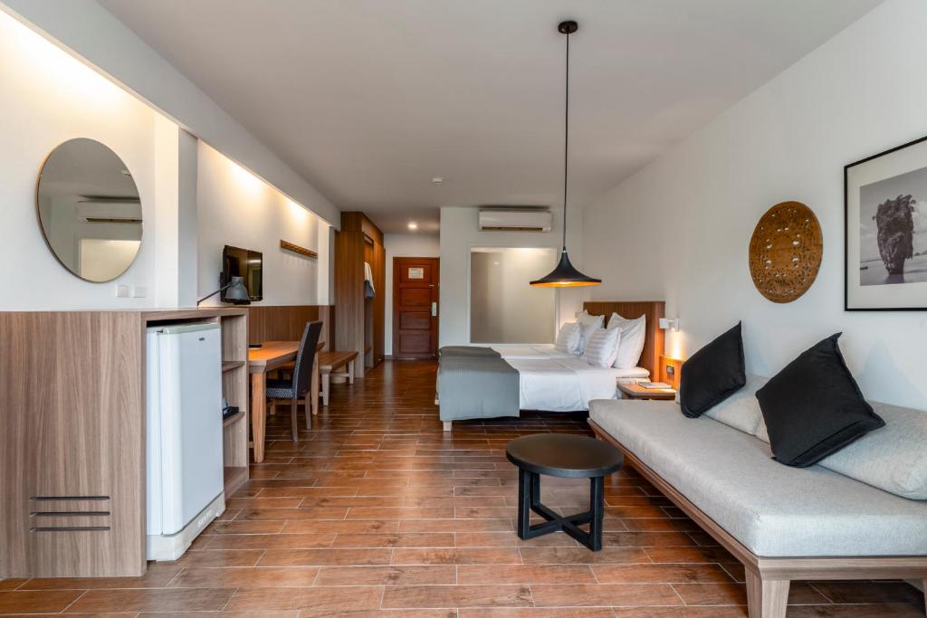 Sunprime Kamala Beach