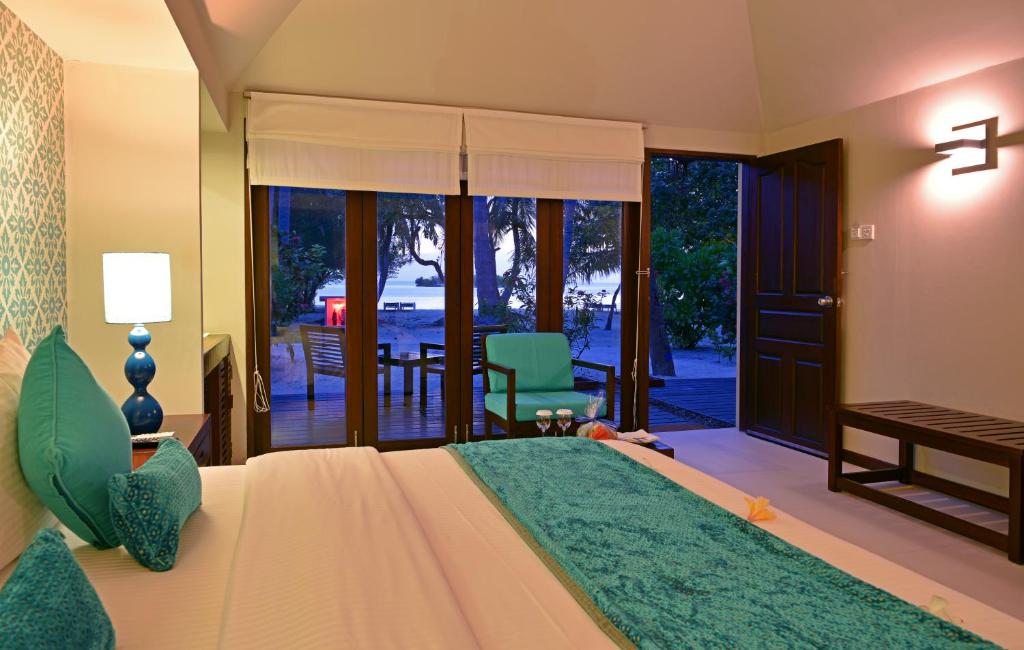 Adaaran Select Huduran Fushi -