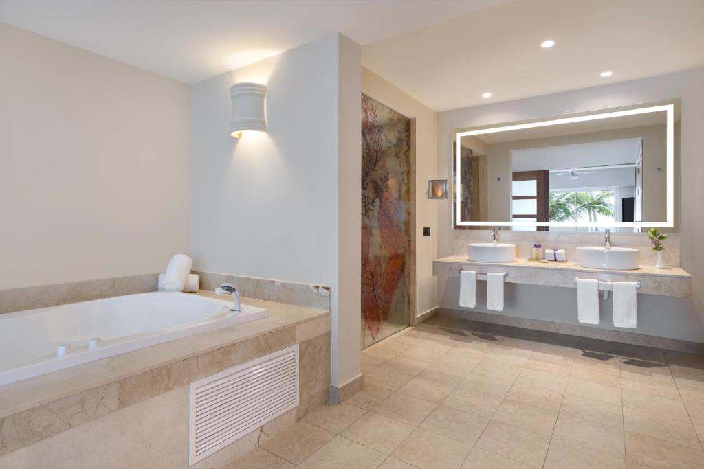 Breathless Punta Cana Resort & Spa