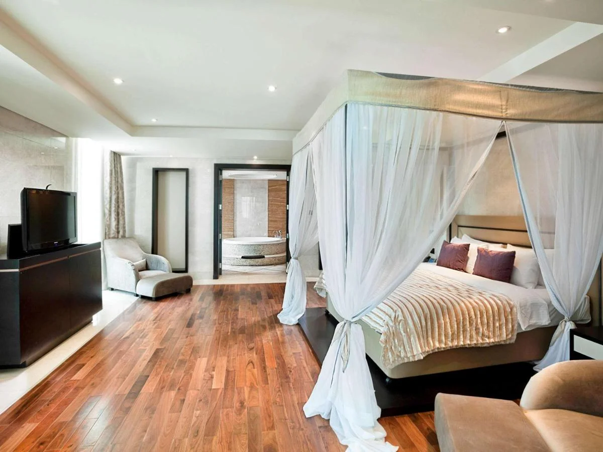 Rixos The Palm Hotel & Suites