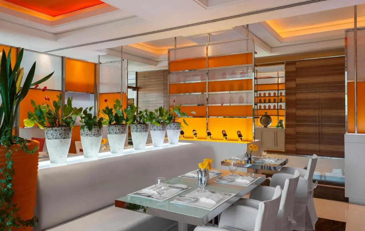 Four Point By Sheraton Downtown