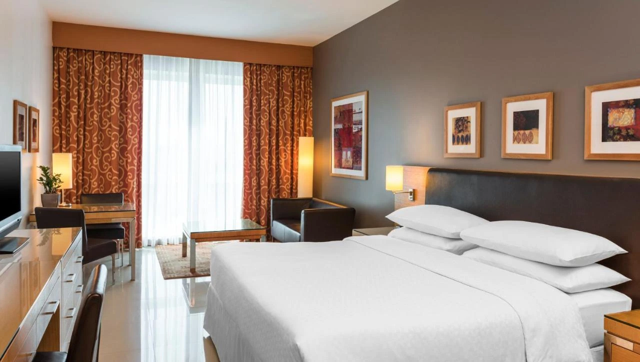 Four Point By Sheraton Downtown