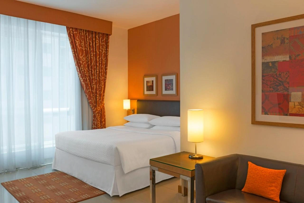 Four Point By Sheraton Downtown