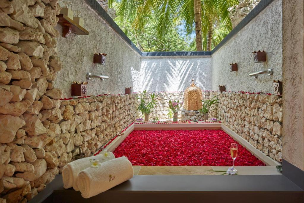 Taj Coral Reef Resort & Spa,Maldives 