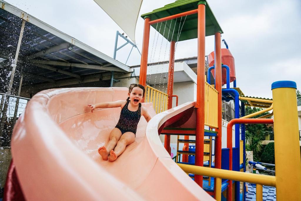 FURAMAXCLUSIVE OCEAN BEACH, 