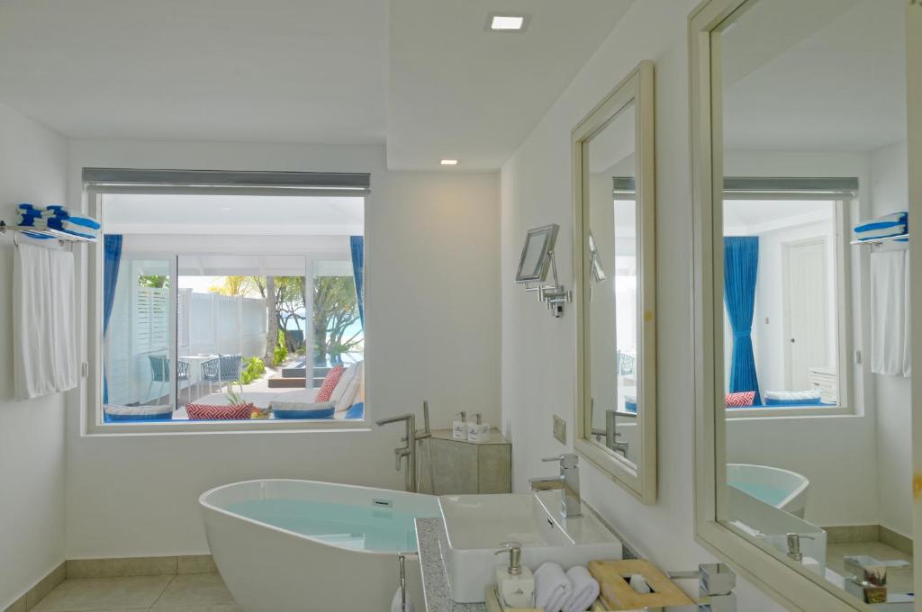 Villa Nautica Paradise Island Resort