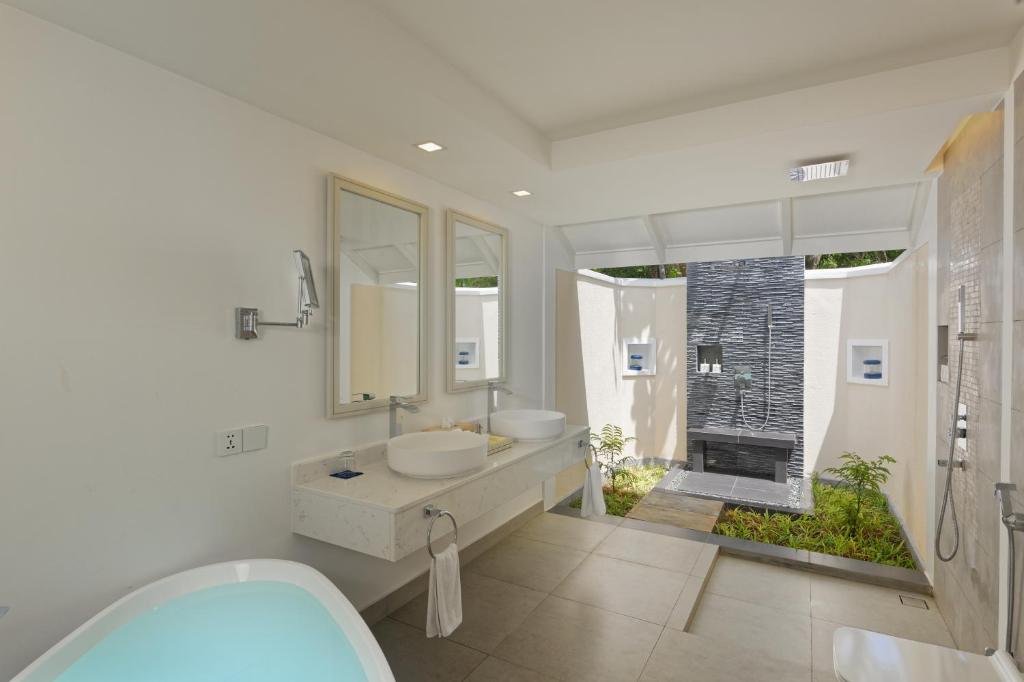 Villa Nautica Paradise Island Resort