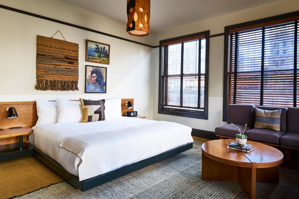 Freehand Los Angeles