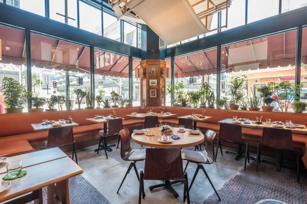 Freehand Los Angeles