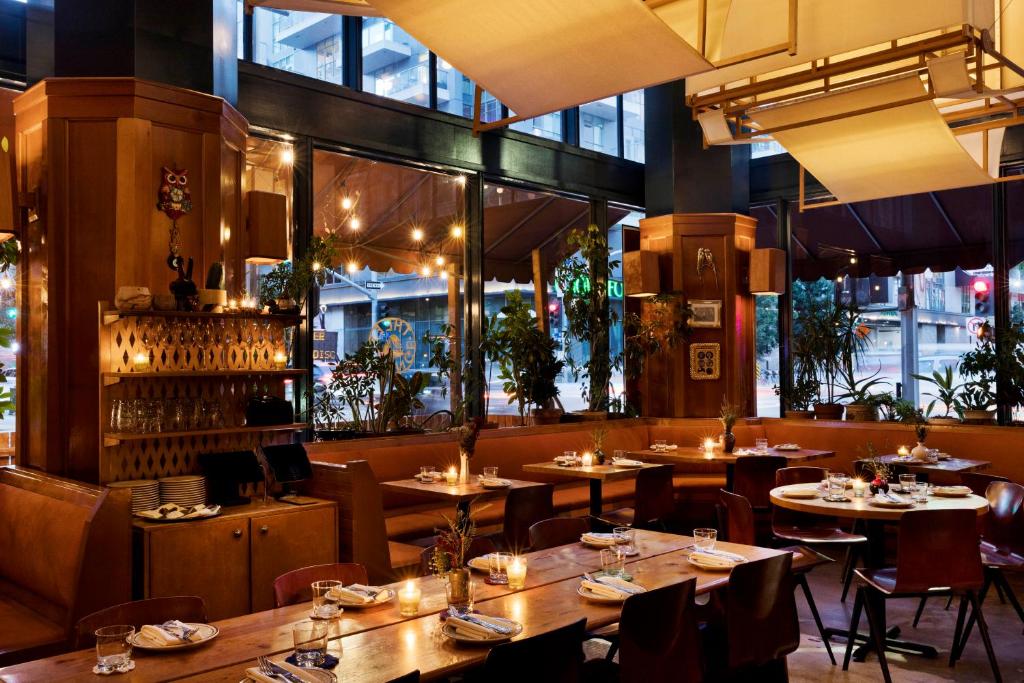 Freehand Los Angeles