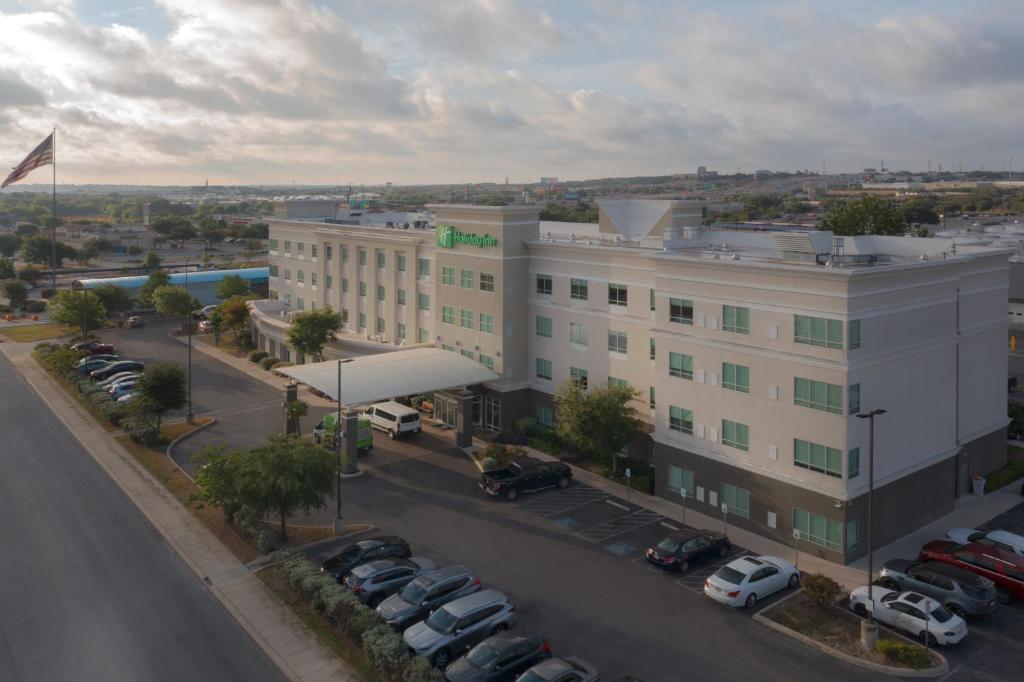Holiday Inn Hotel & Suites Northwest San Antonio by IHG