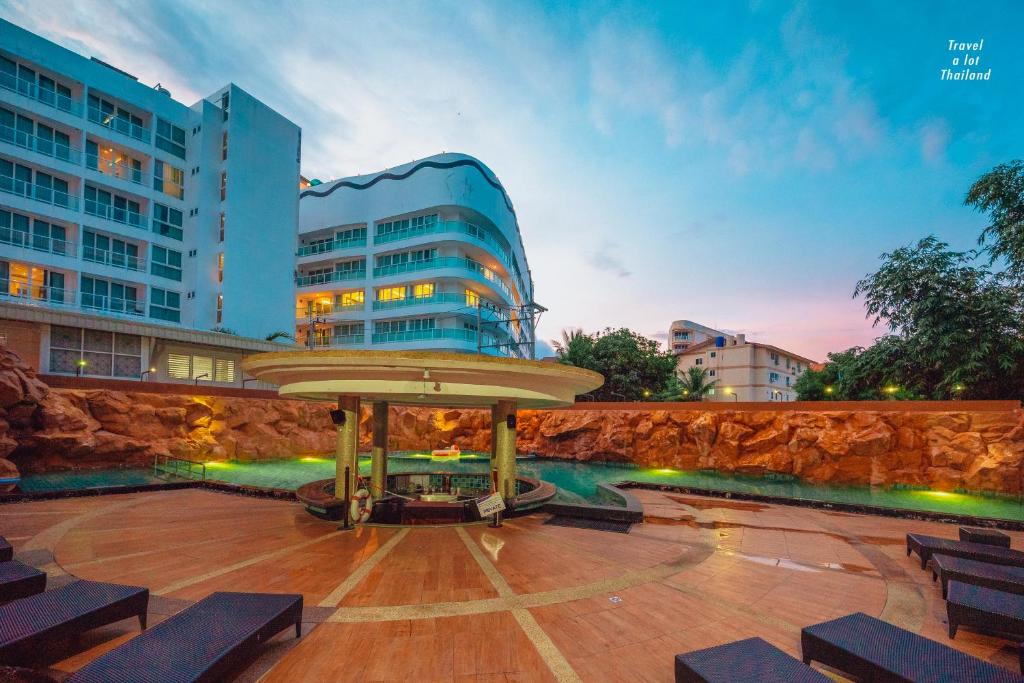 Centara Nova Pattaya 