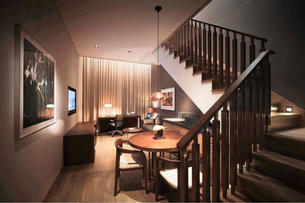 Nina Hotel Kowloon East