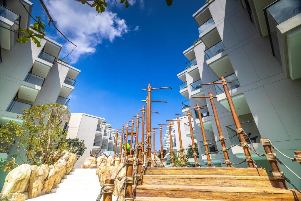 Phuket Emerald Beach Resort