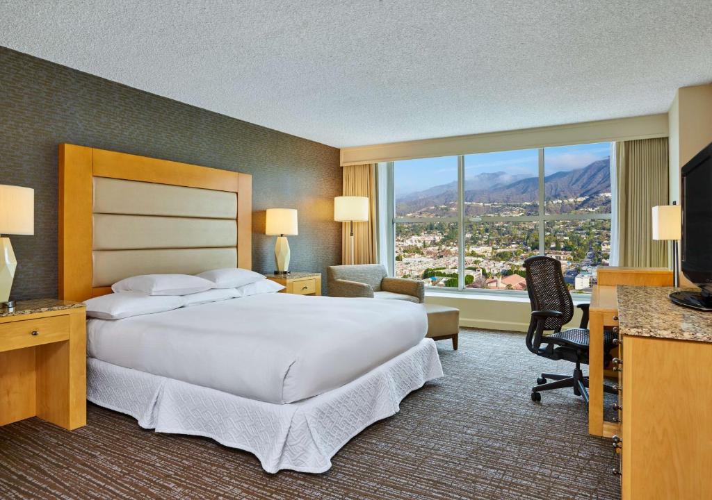 Hilton Los Angeles North Glendale & Executive 
