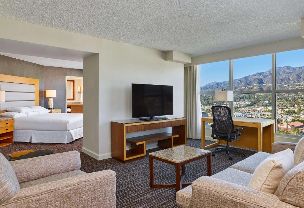 Hilton Los Angeles North Glendale & Executive 