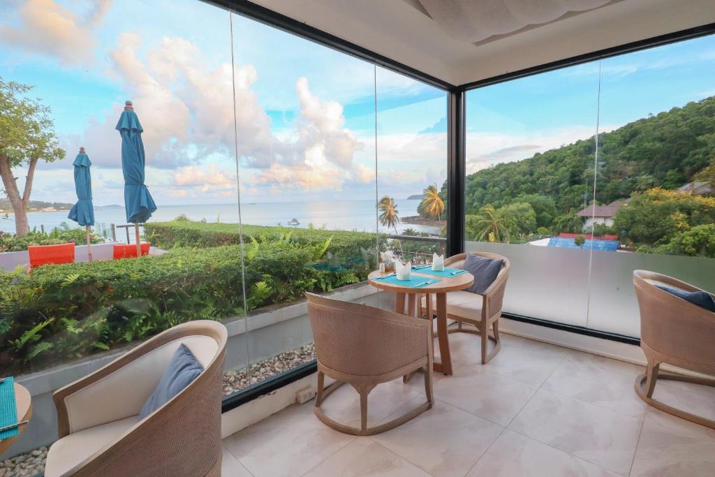 Bandara Beach Resort, Phuket