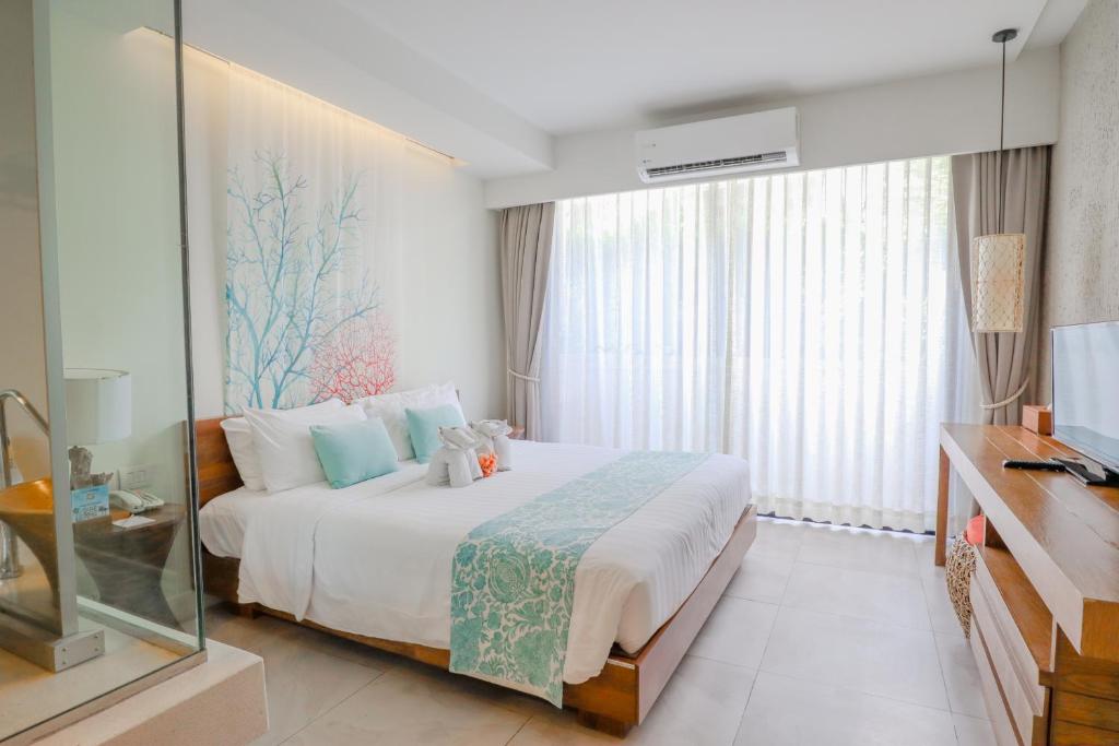 Bandara Beach Resort, Phuket