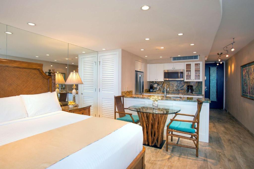 Aston Mahana at Kaanapali