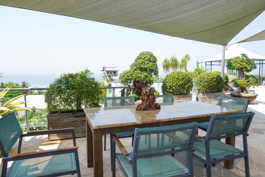 FURAMAXCLUSIVE OCEAN BEACH, 