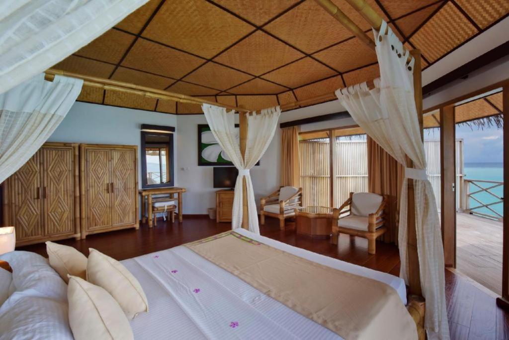 Angaga Island Resort and Spa