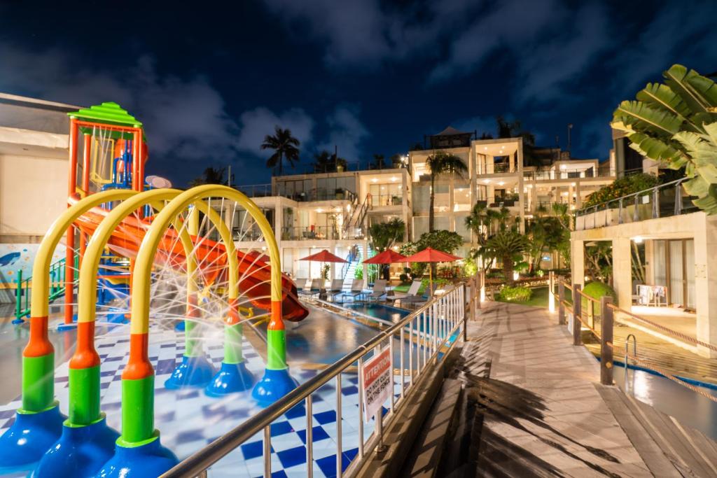 FURAMAXCLUSIVE OCEAN BEACH, 