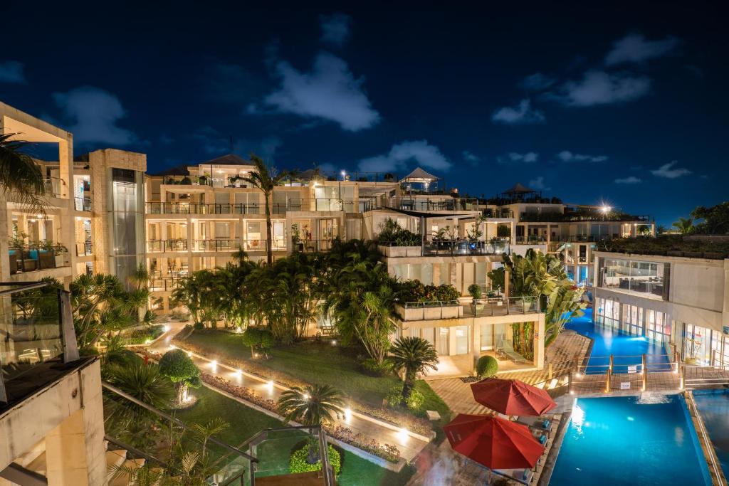 FURAMAXCLUSIVE OCEAN BEACH, 