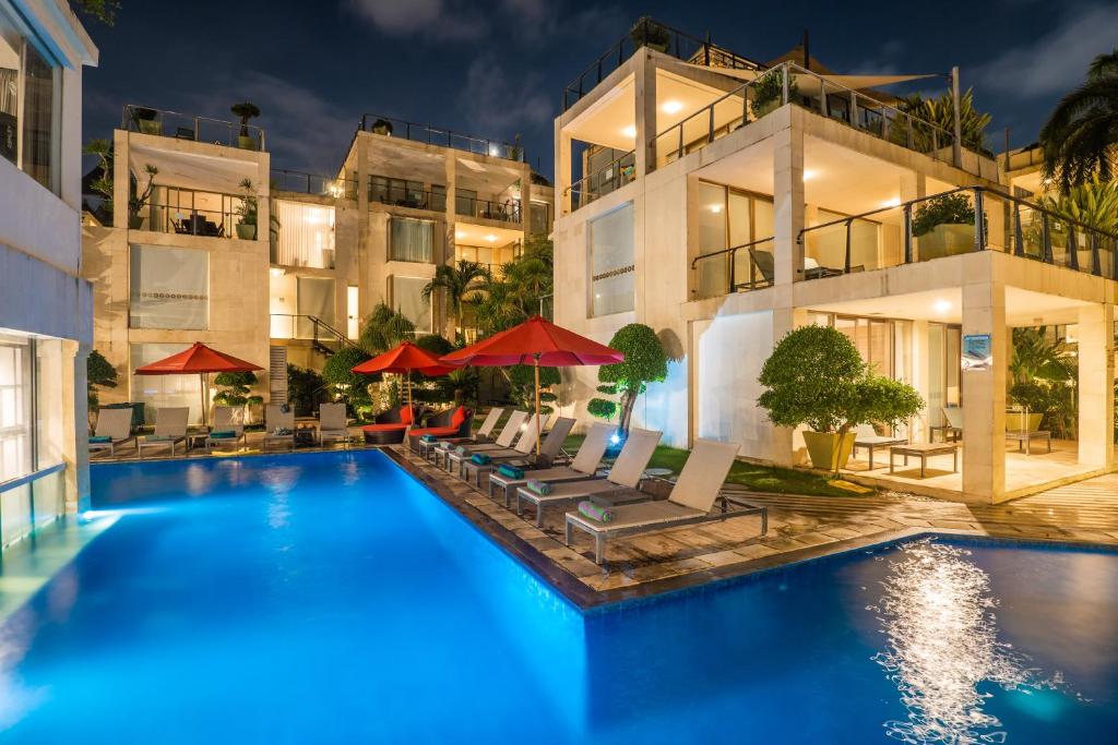 FURAMAXCLUSIVE OCEAN BEACH, 