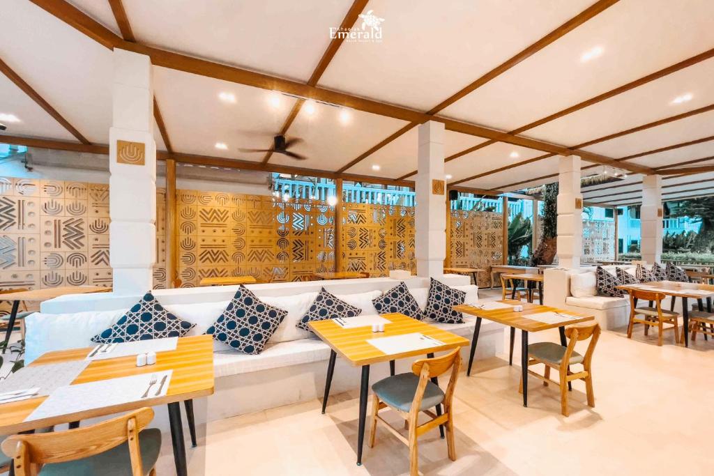 Khaolak Emerald Beach Resort and Spa