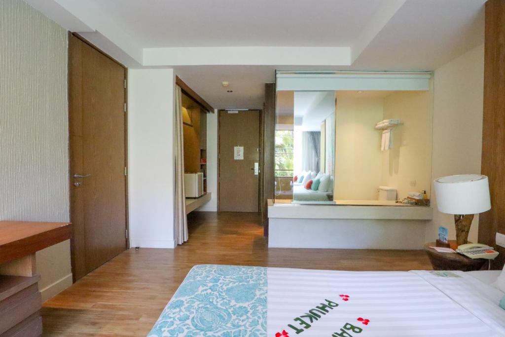 Bandara Beach Resort, Phuket