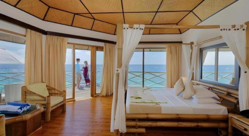 Angaga Island Resort and Spa